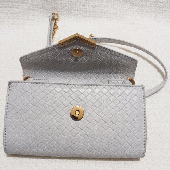 Urban Expressions Hester Gray Crossbody Bag - Picture 3 of 6